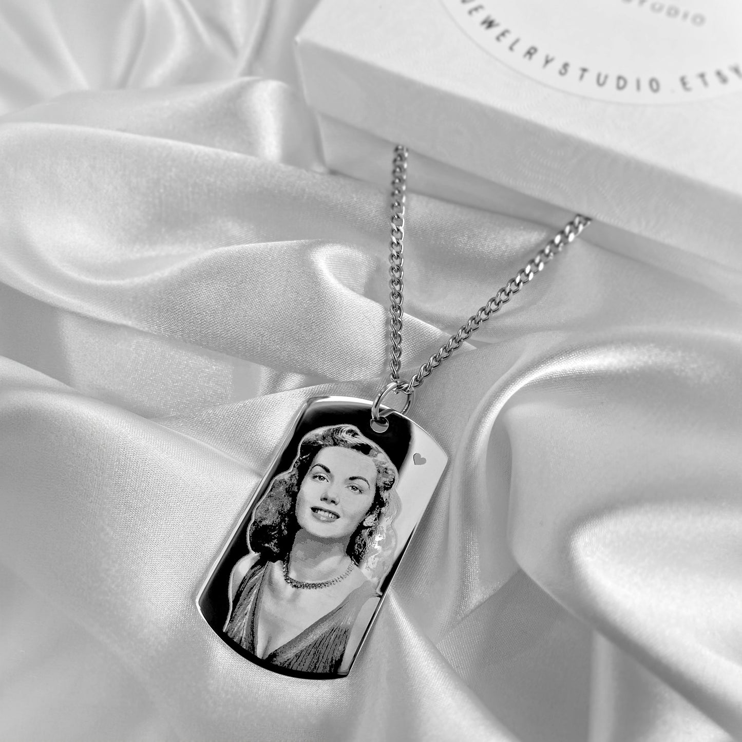 CUSTOM PORTRAIT PICTURE NECKLACE