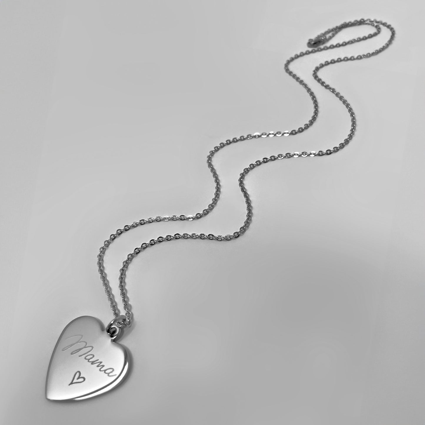 MAMA PHOTO HEART NECKLACE