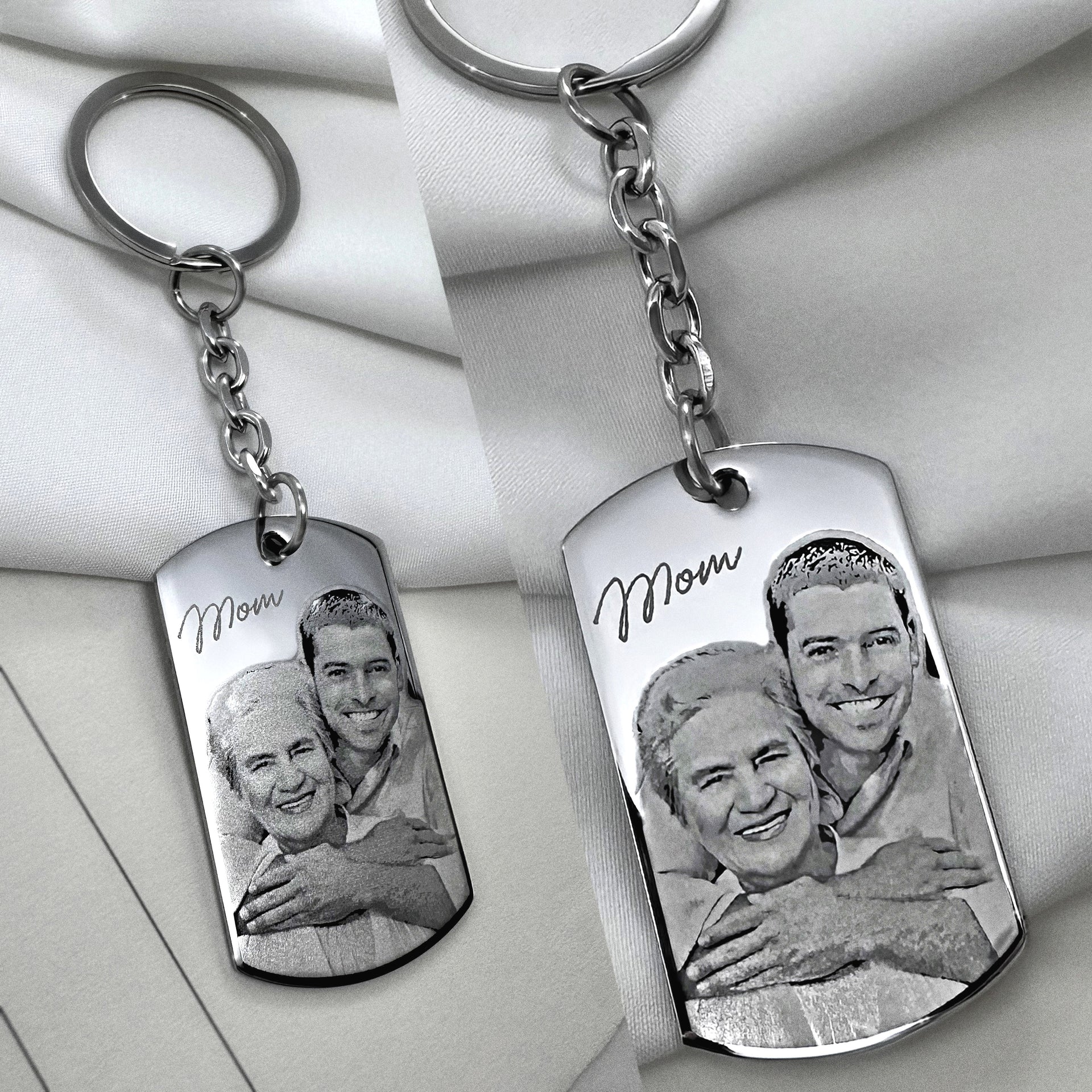 MOM MEMORIAL PICTURE KEYCHAIN ROUND ON ONE SIDE ONLY